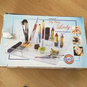 Deluxe Beauty organizer New Old Stock
